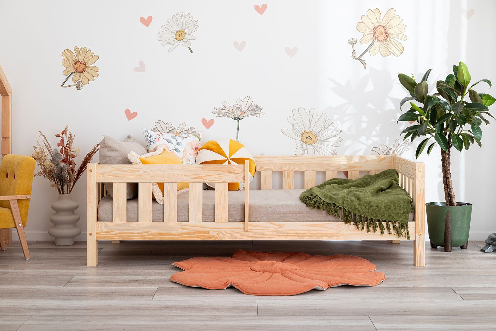 Cama para bebé, cama infantil – Vedo – com grade e pernas alongadas em 10 cm