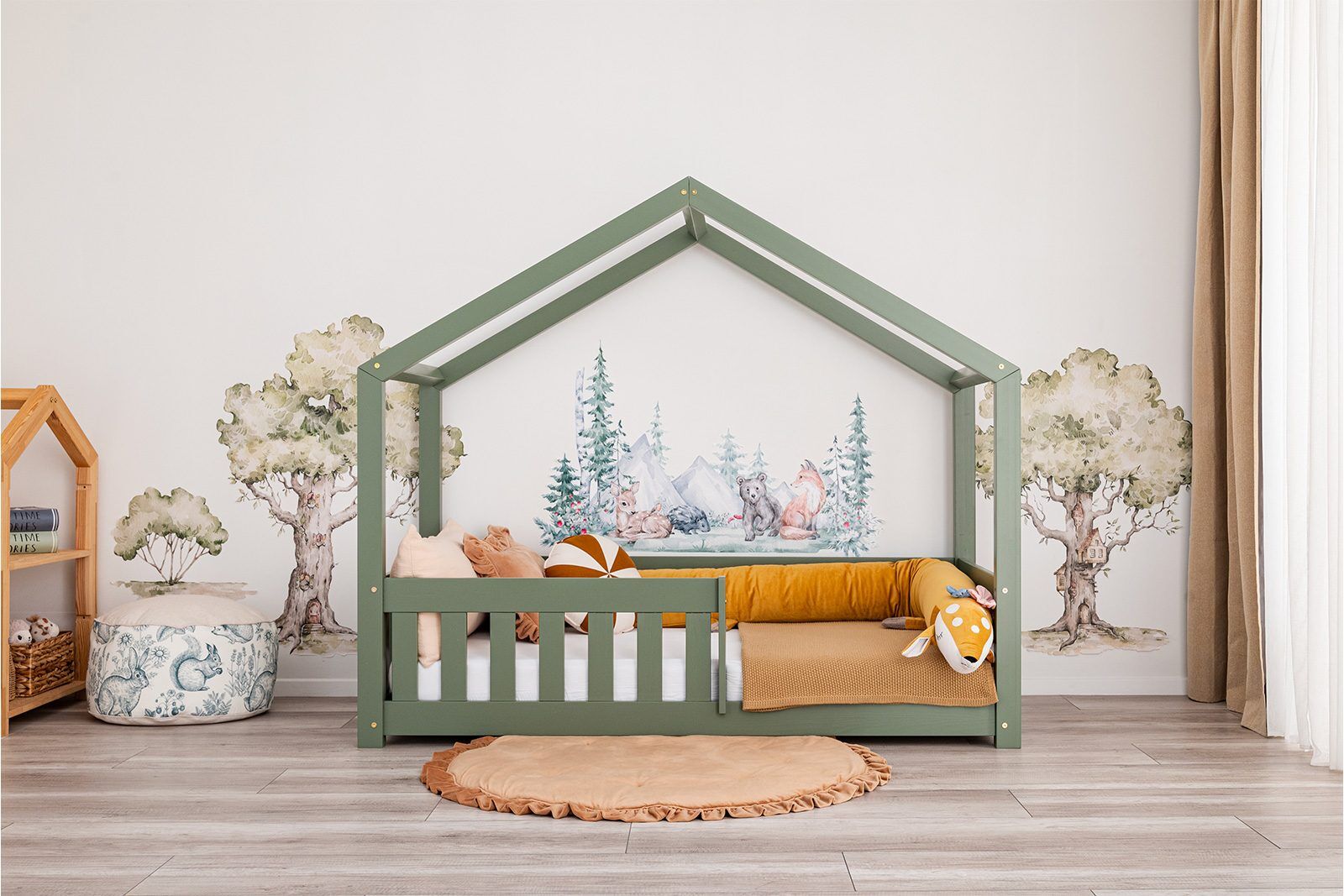 Na imagem: Cama casinha Pipit 160x80 cm com grade, Cor: olive